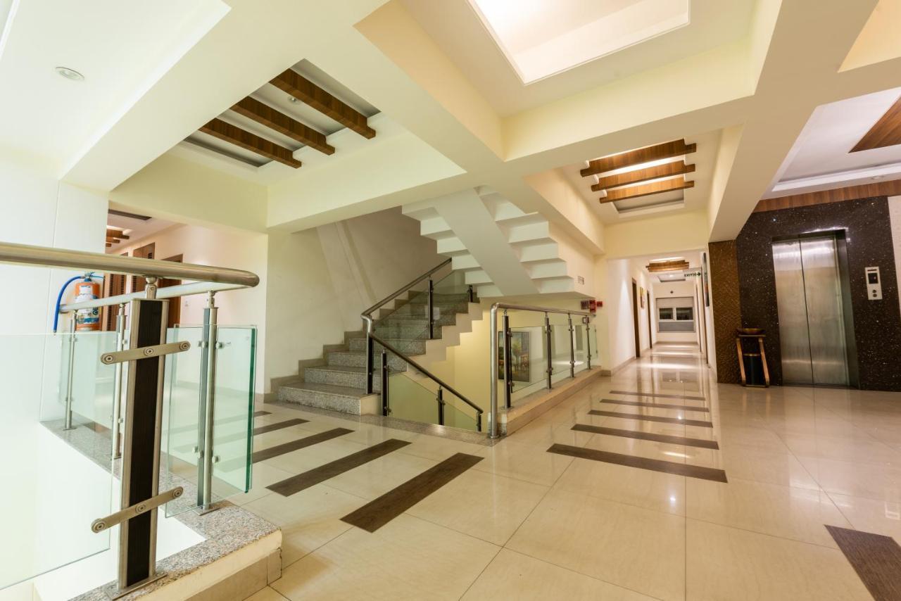 Click Hotel Насик Экстерьер фото