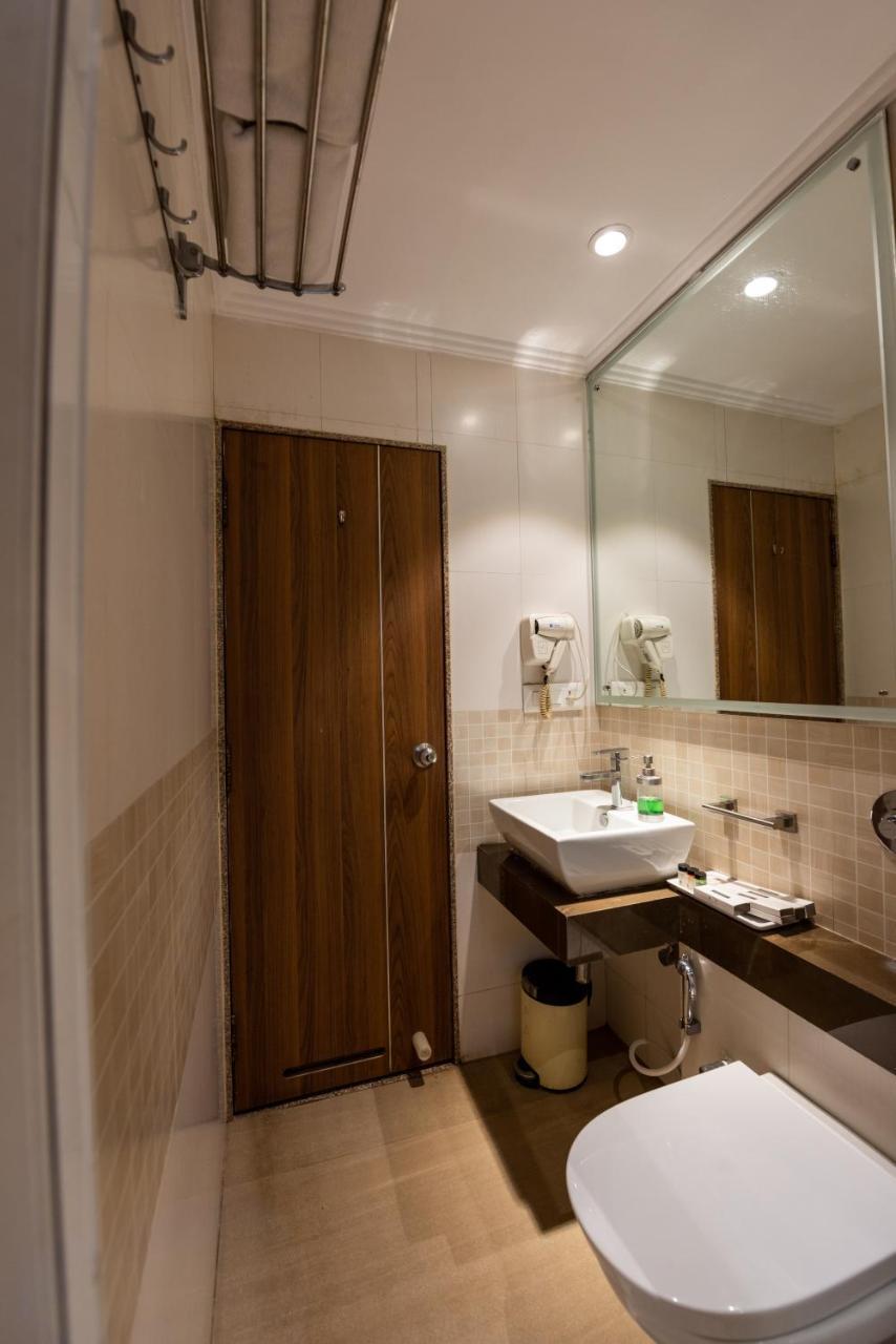 Click Hotel Насик Экстерьер фото